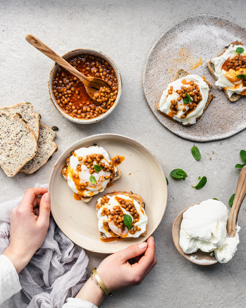 Cilbir Toast with Zesty Lentils -